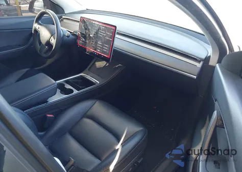 2021 Tesla Model Y Performance Dual Motor All-Wheel Drive/Standard Range Rear-Wheel Drive from USA, damaged, VIN 5YJYGAED5MF135675